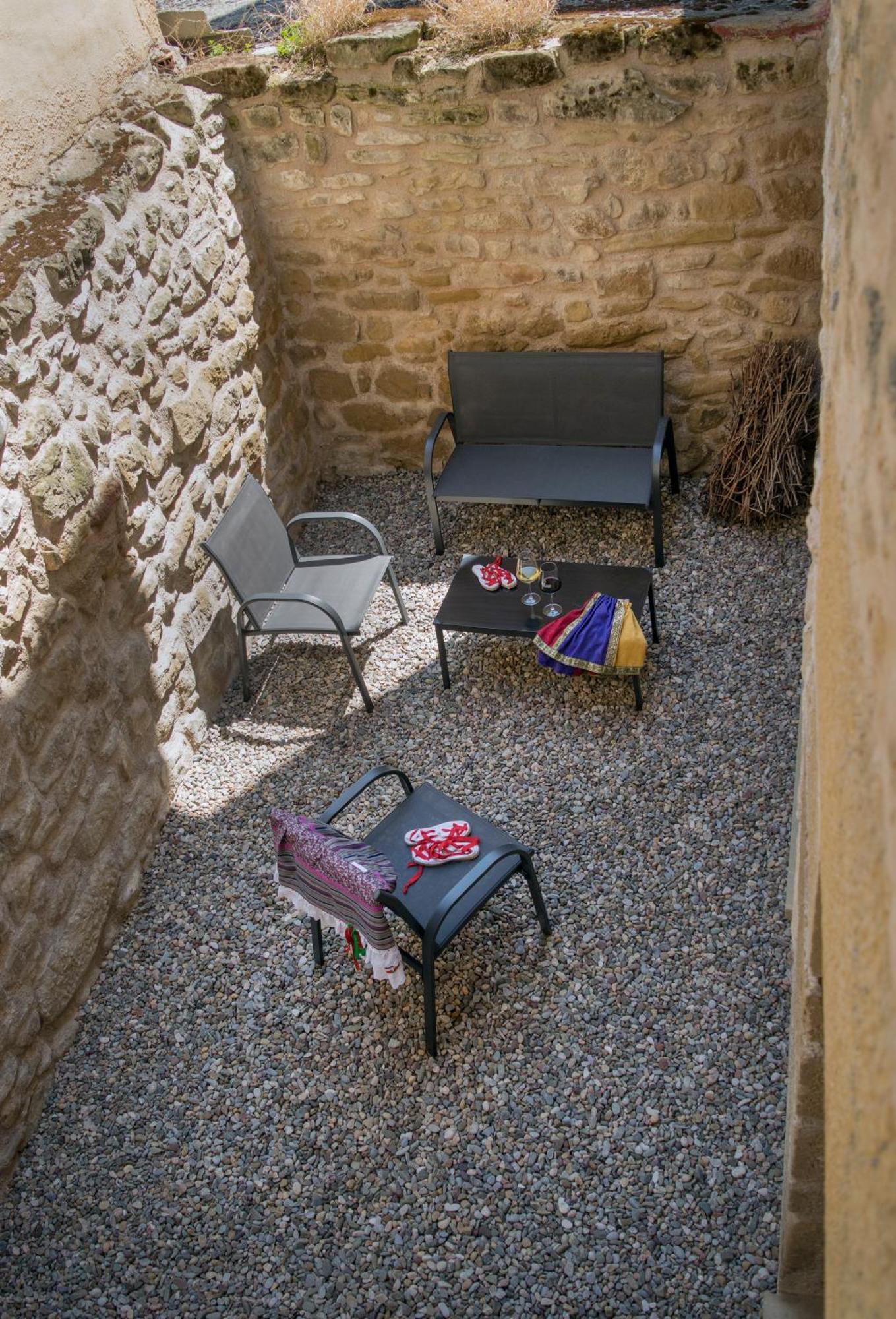 En Blanco Y Tinto Villa Elciego Exterior photo